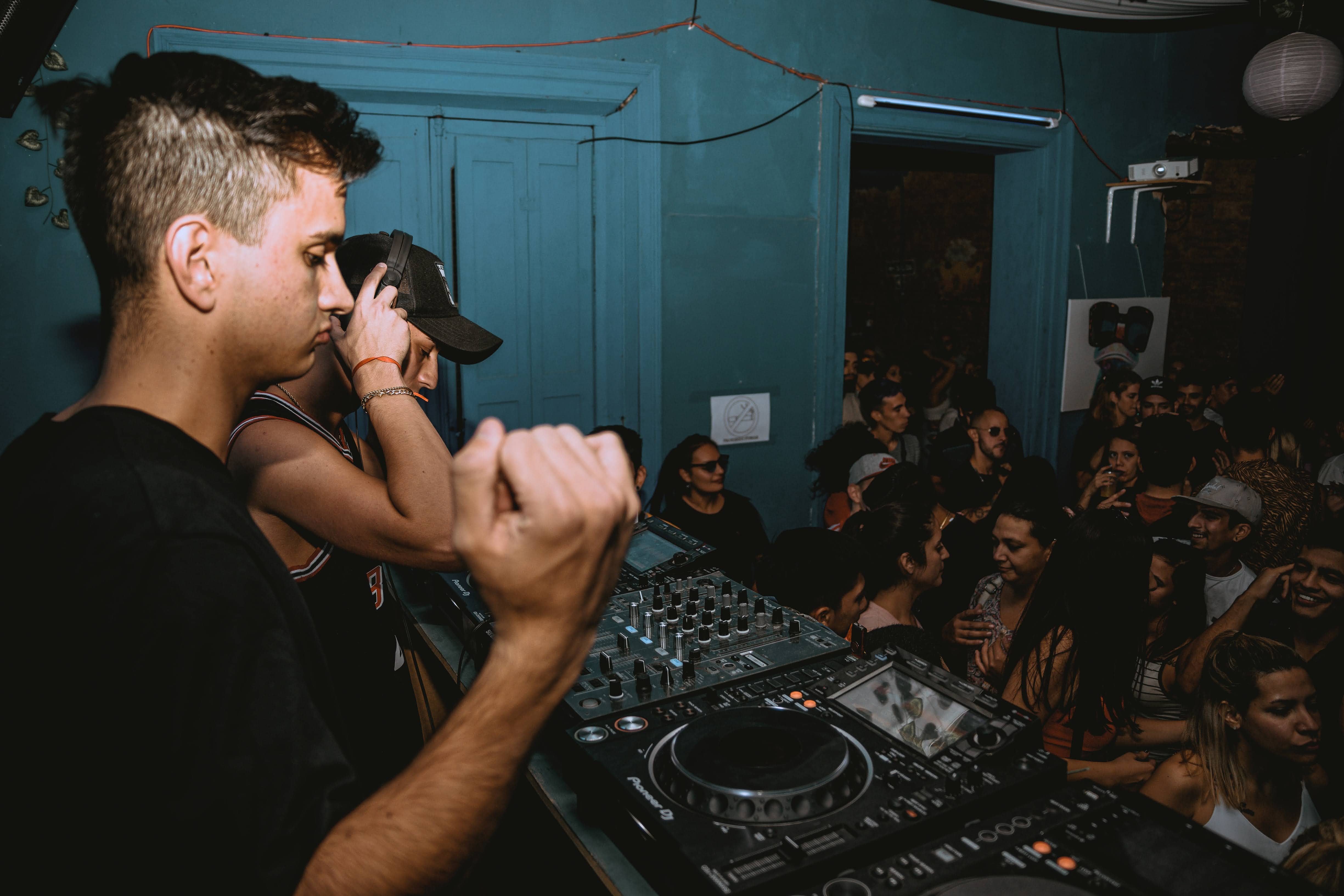 Rodcast Playing at a Full Room House